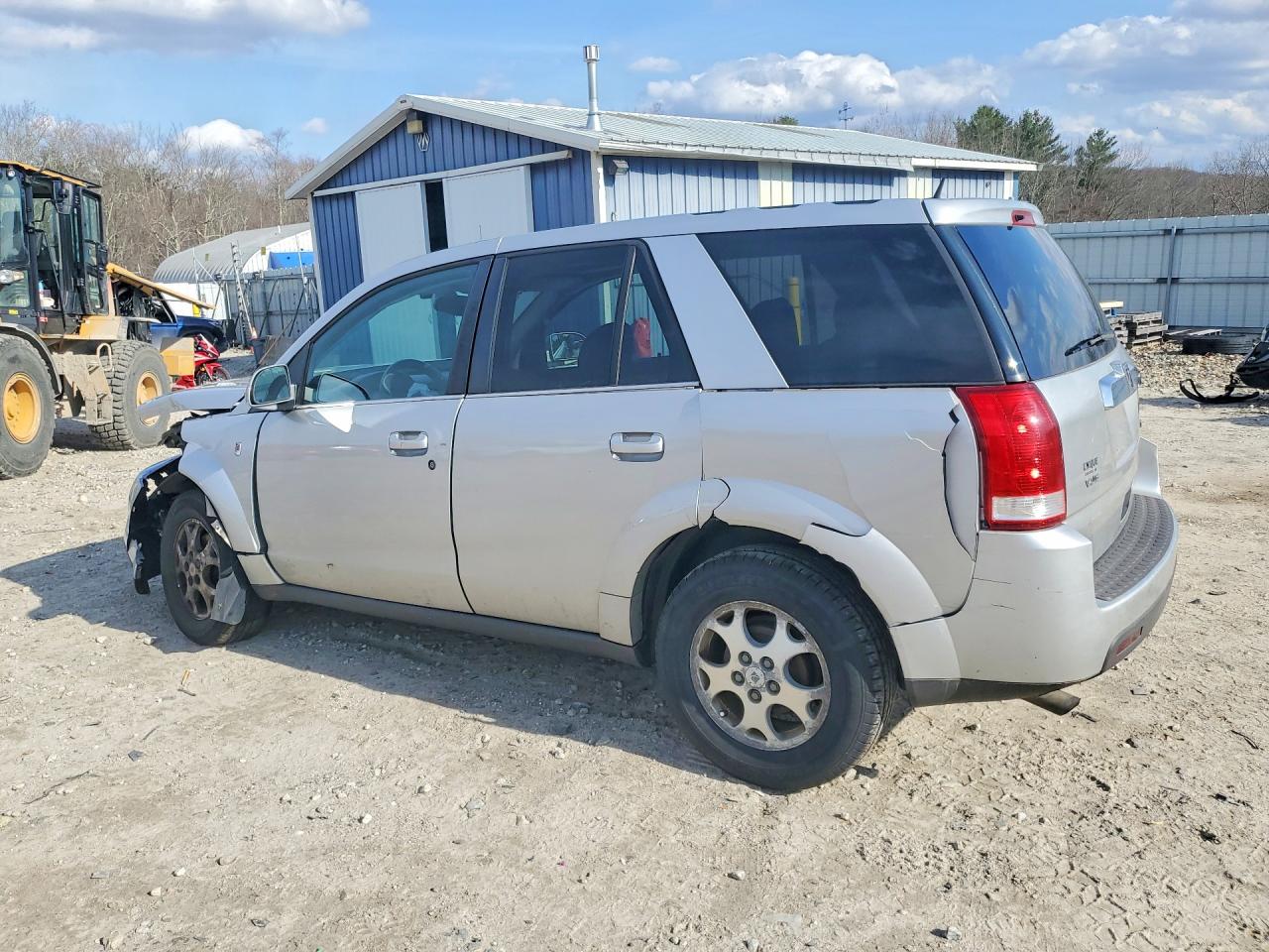 2006 SATURN VUE XE photo 2