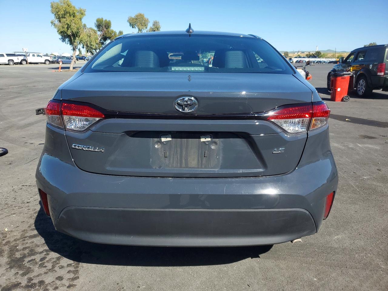 2025 TOYOTA COROLLA LE photo 16