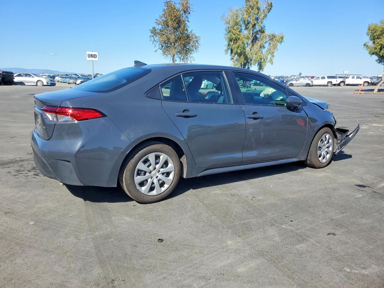2025 TOYOTA COROLLA LE photo 7