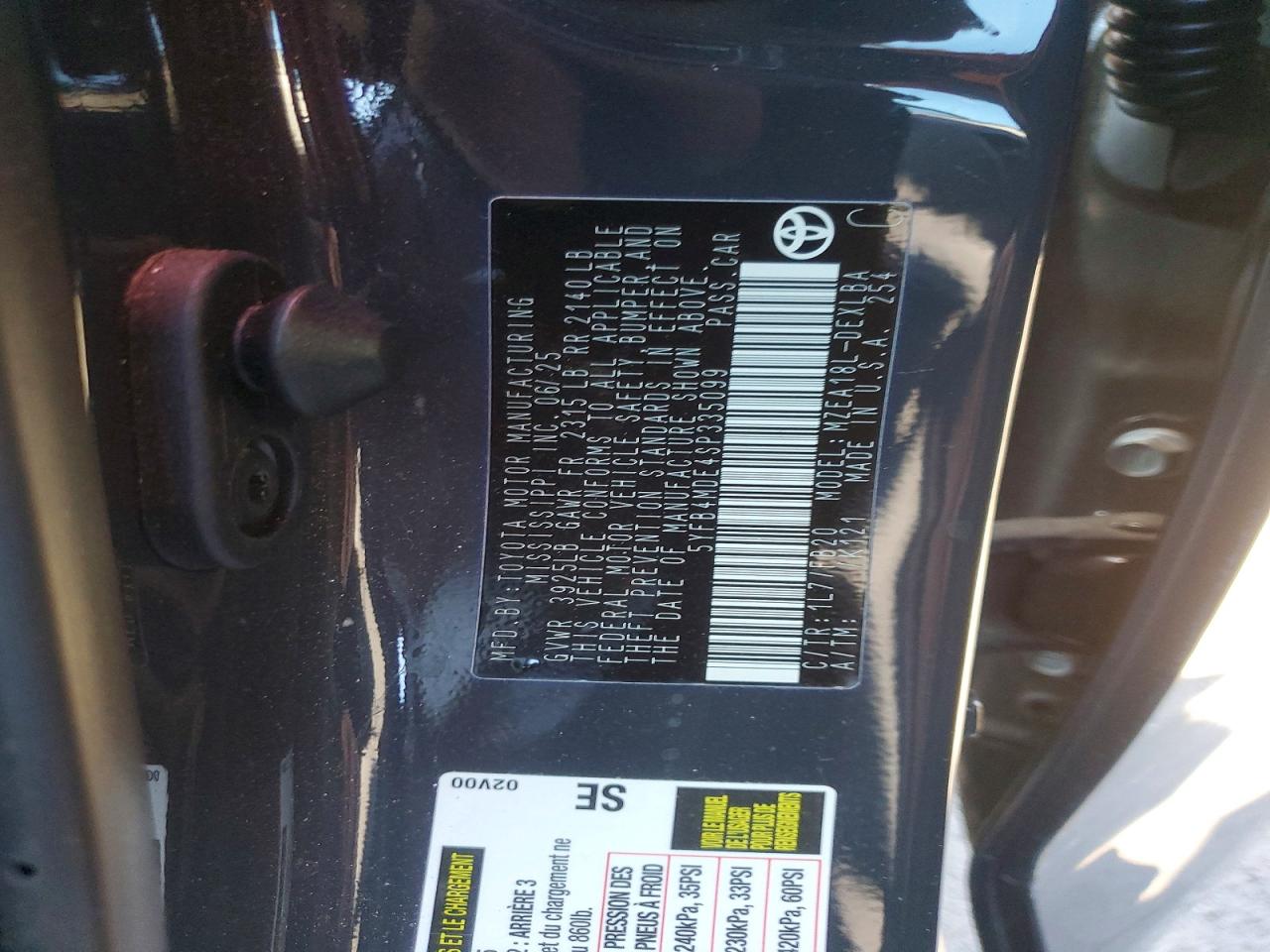 2025 TOYOTA COROLLA LE photo 37