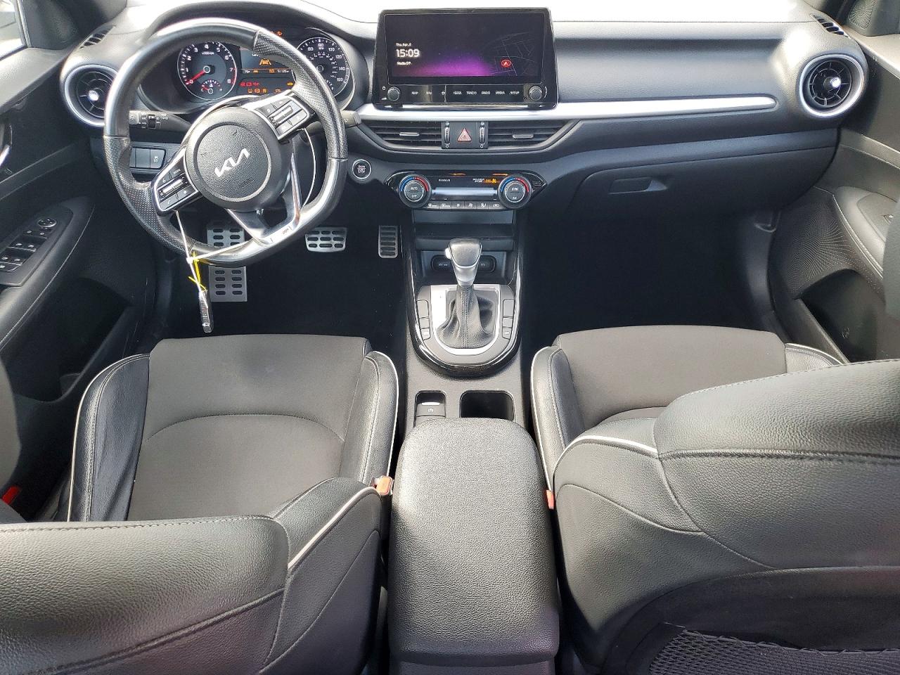 2024 KIA FORTE GT-LINE photo 8