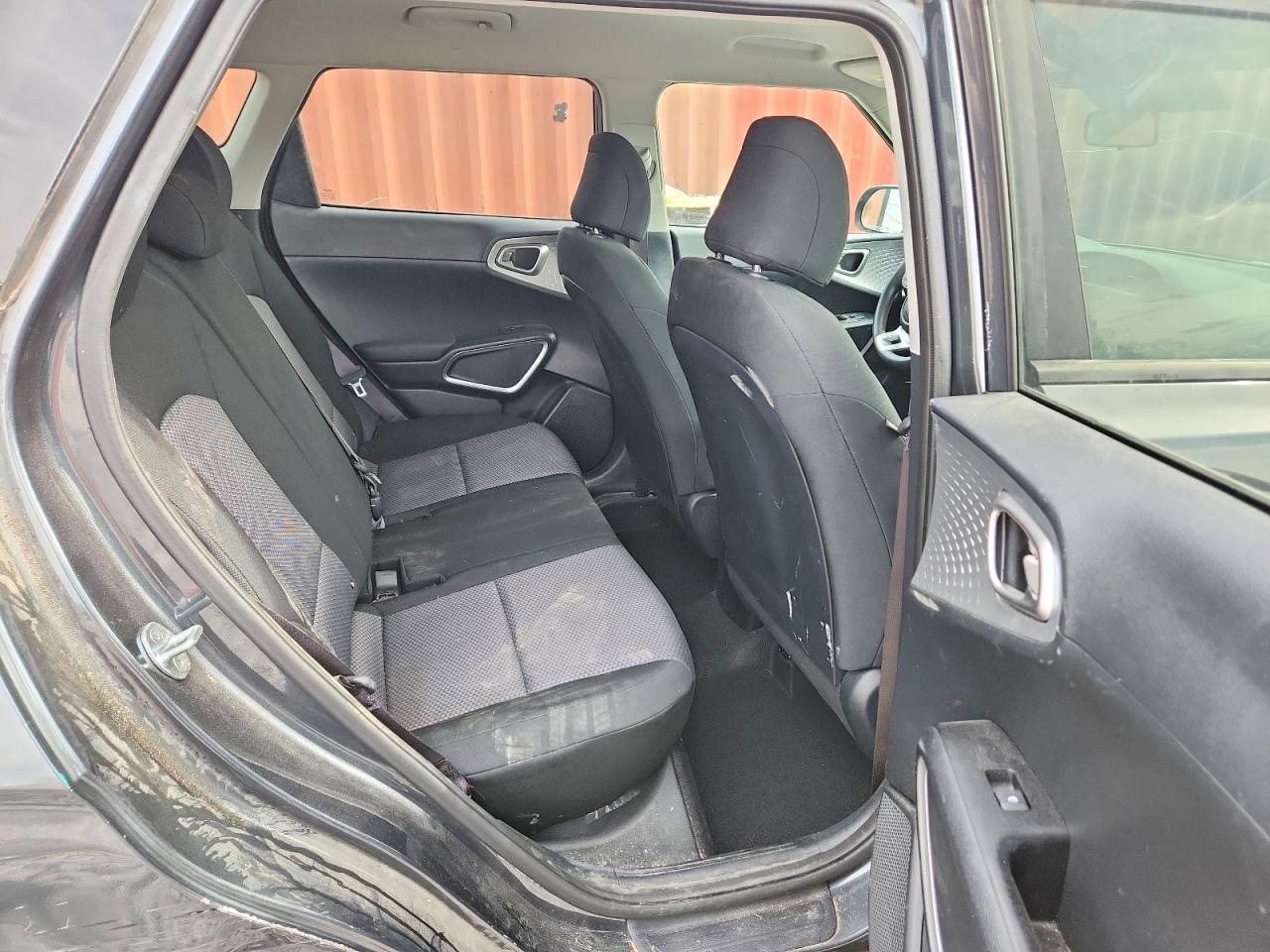 2022 KIA SOUL LX photo 21