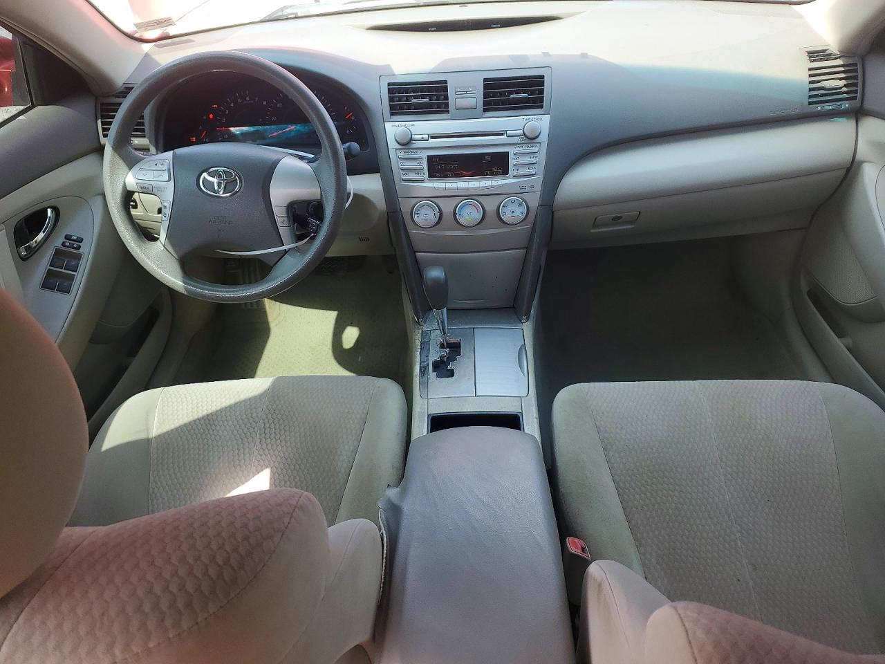 2011 TOYOTA CAMRY LE photo 15