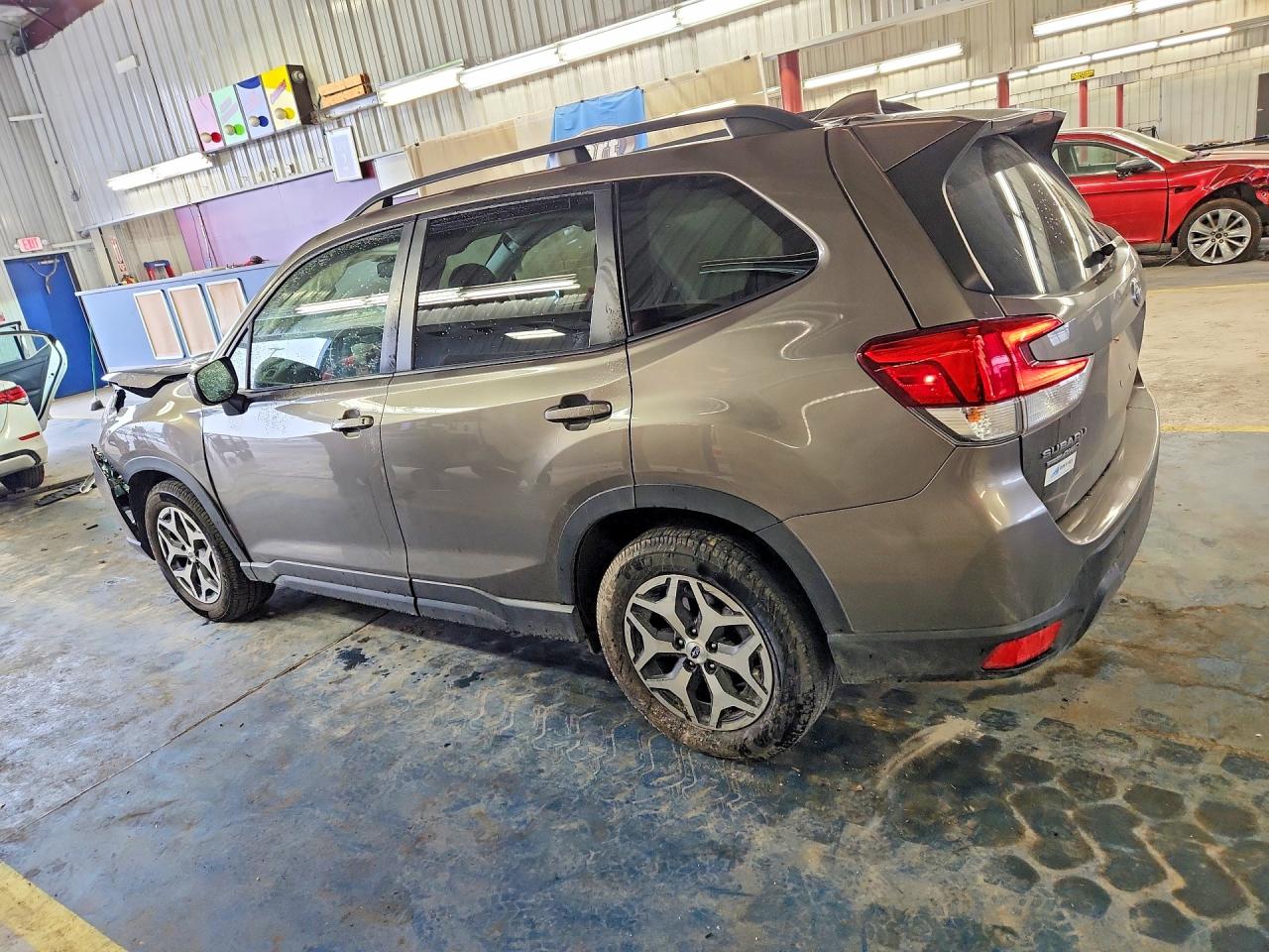 2019 SUBARU FORESTER PREMIUM photo 3