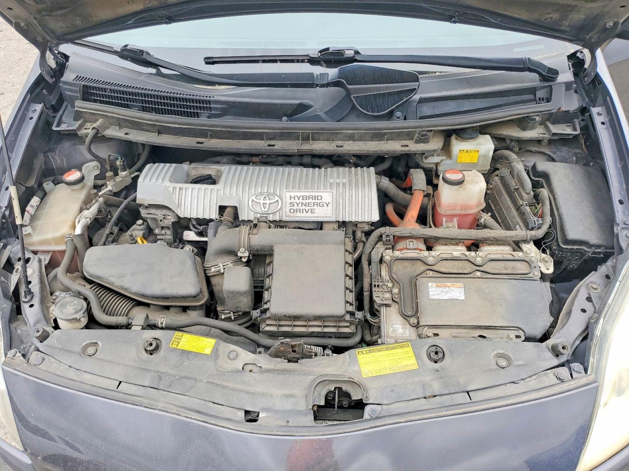 2015 TOYOTA PRIUS FOUR photo 21