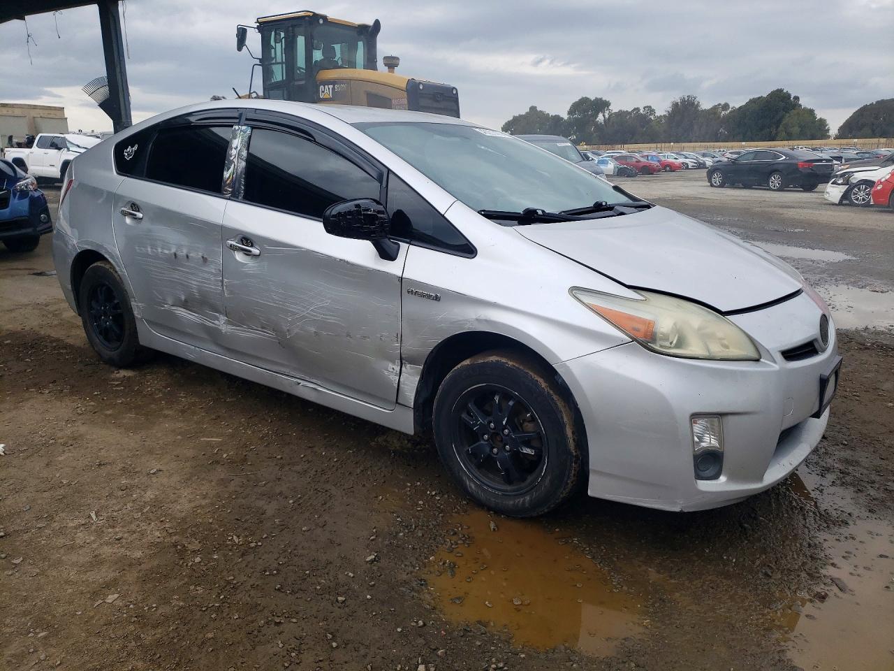 2010 TOYOTA PRIUS III photo 7