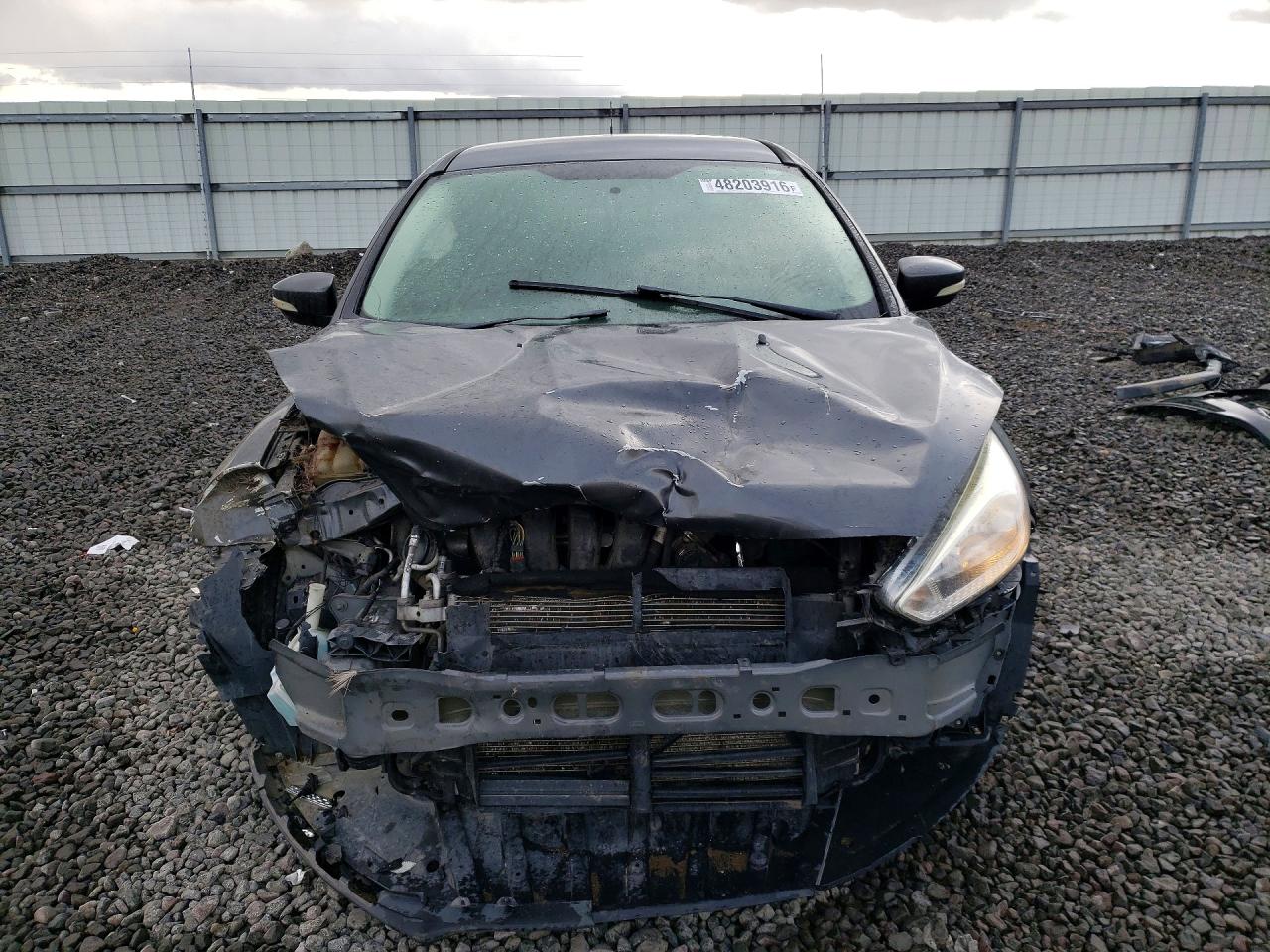 2017 FORD FOCUS SE photo 9