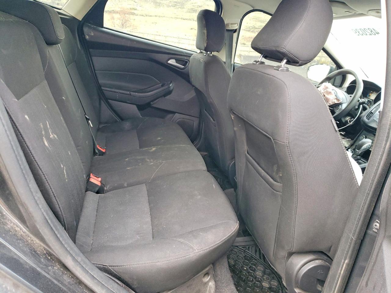 2017 FORD FOCUS SE photo 21