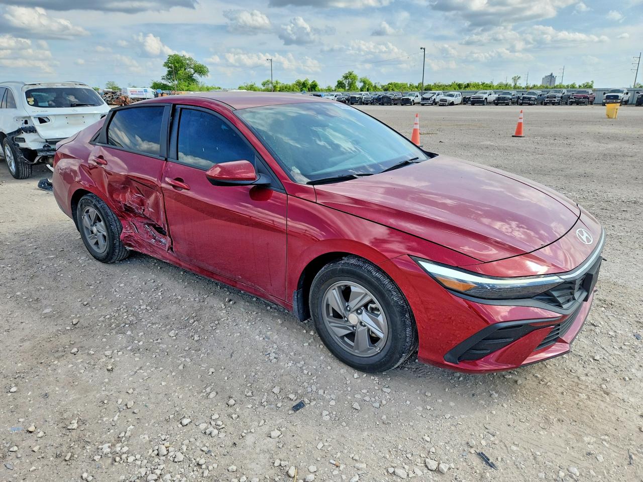 2025 HYUNDAI ELANTRA SE photo 7