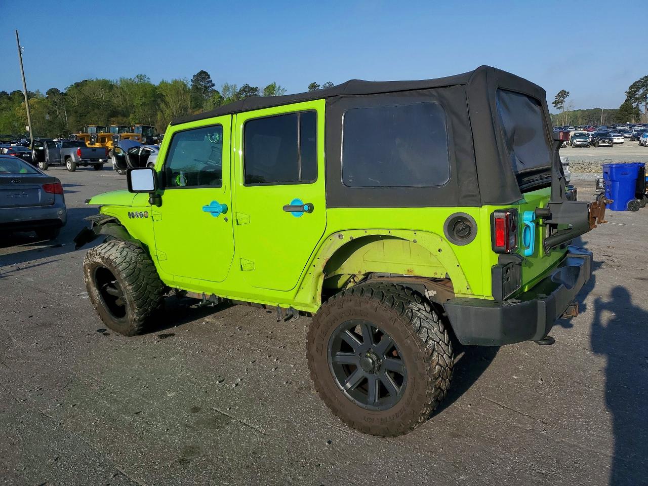 2013 JEEP WRANGLER UNLIMITED SAHARA photo 2