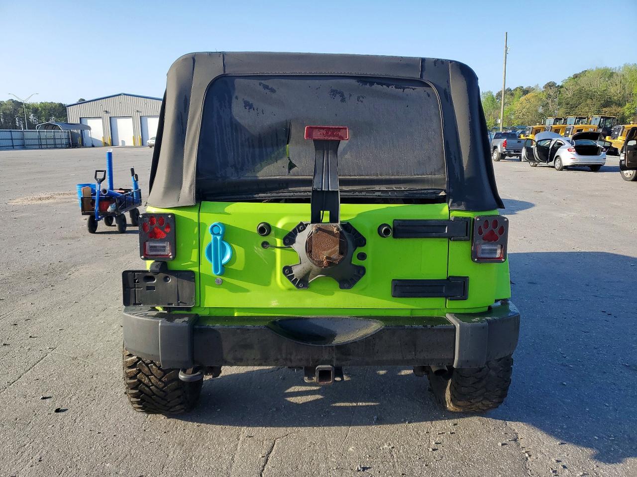 2013 JEEP WRANGLER UNLIMITED SAHARA photo 6