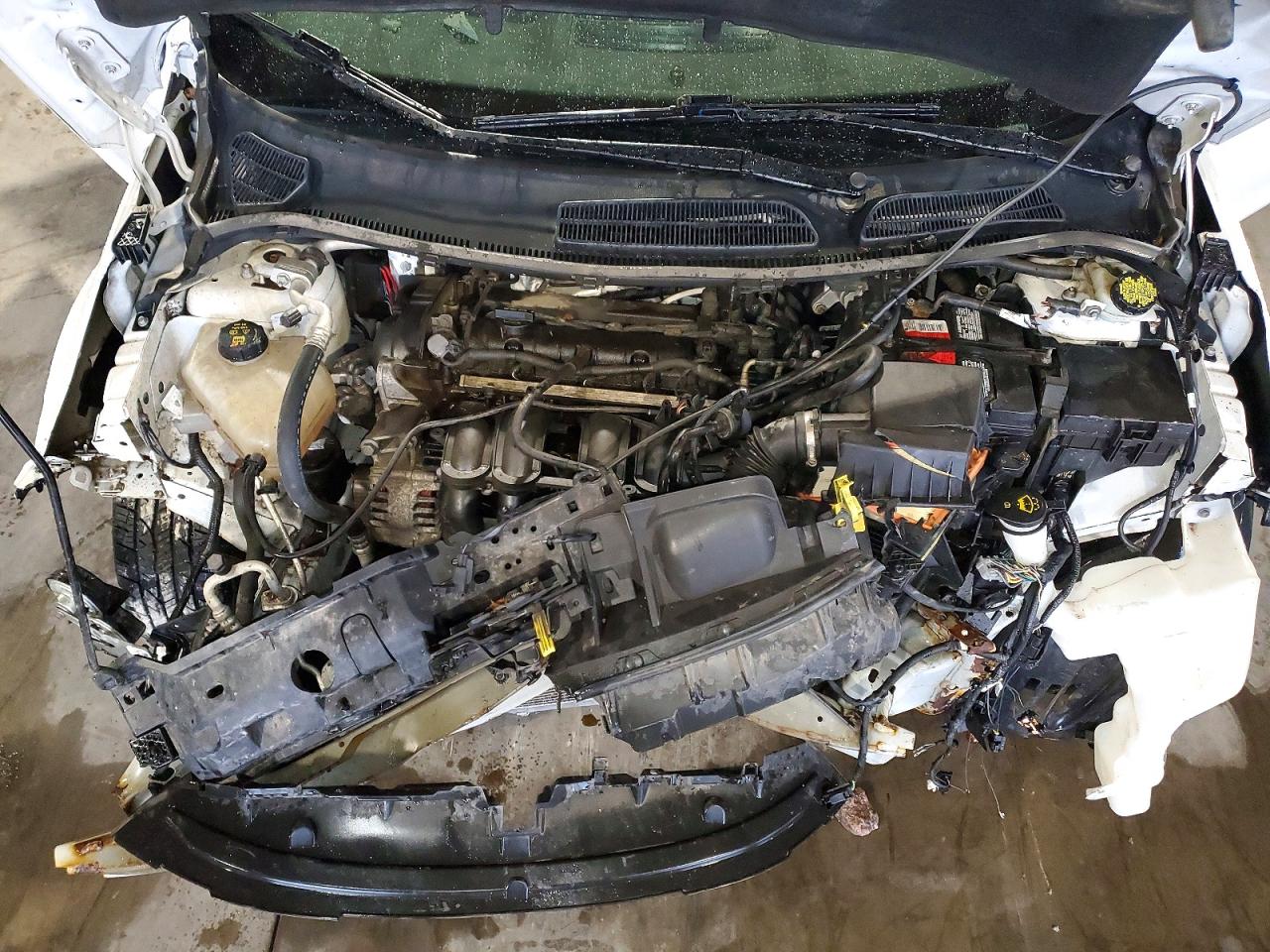 2015 FORD FIESTA SE photo 23