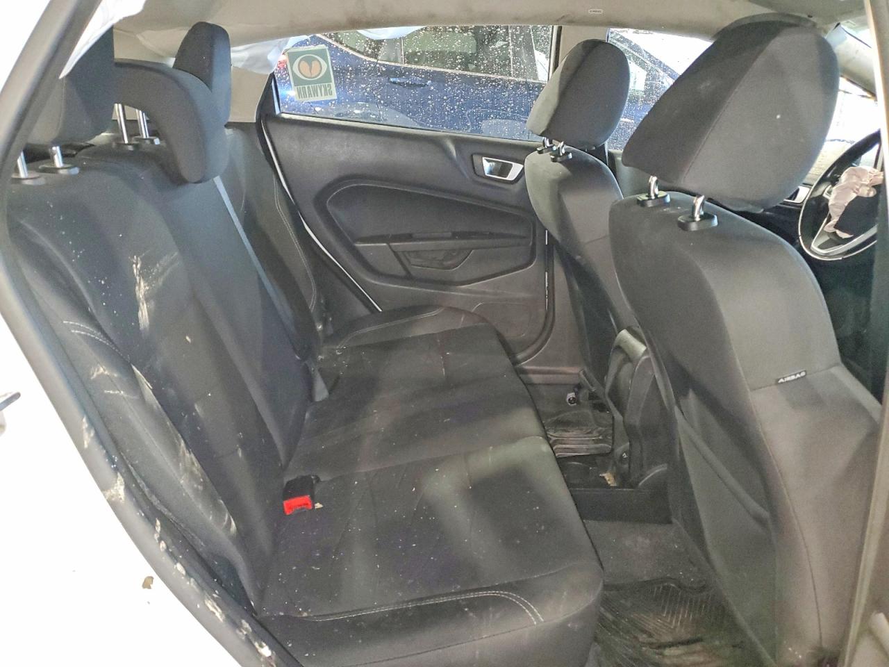2015 FORD FIESTA SE photo 21