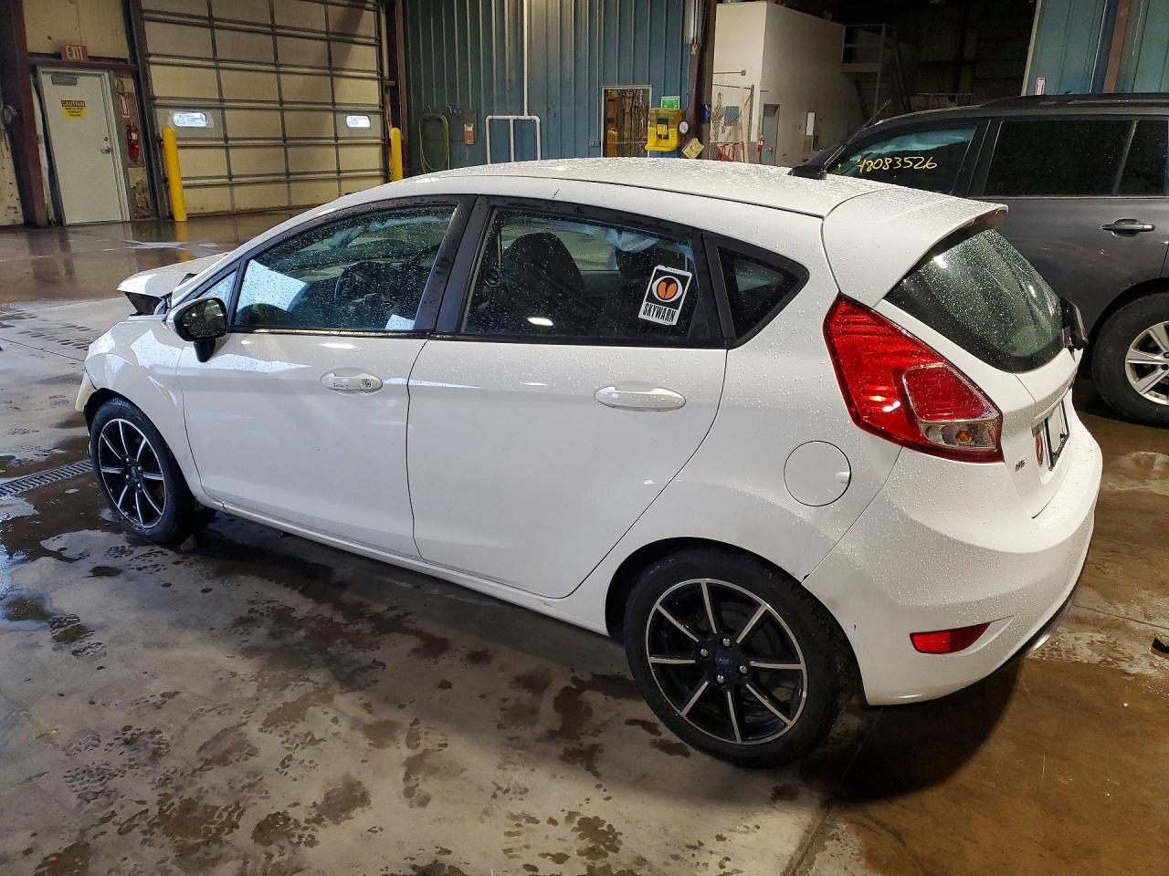 2015 FORD FIESTA SE photo 3