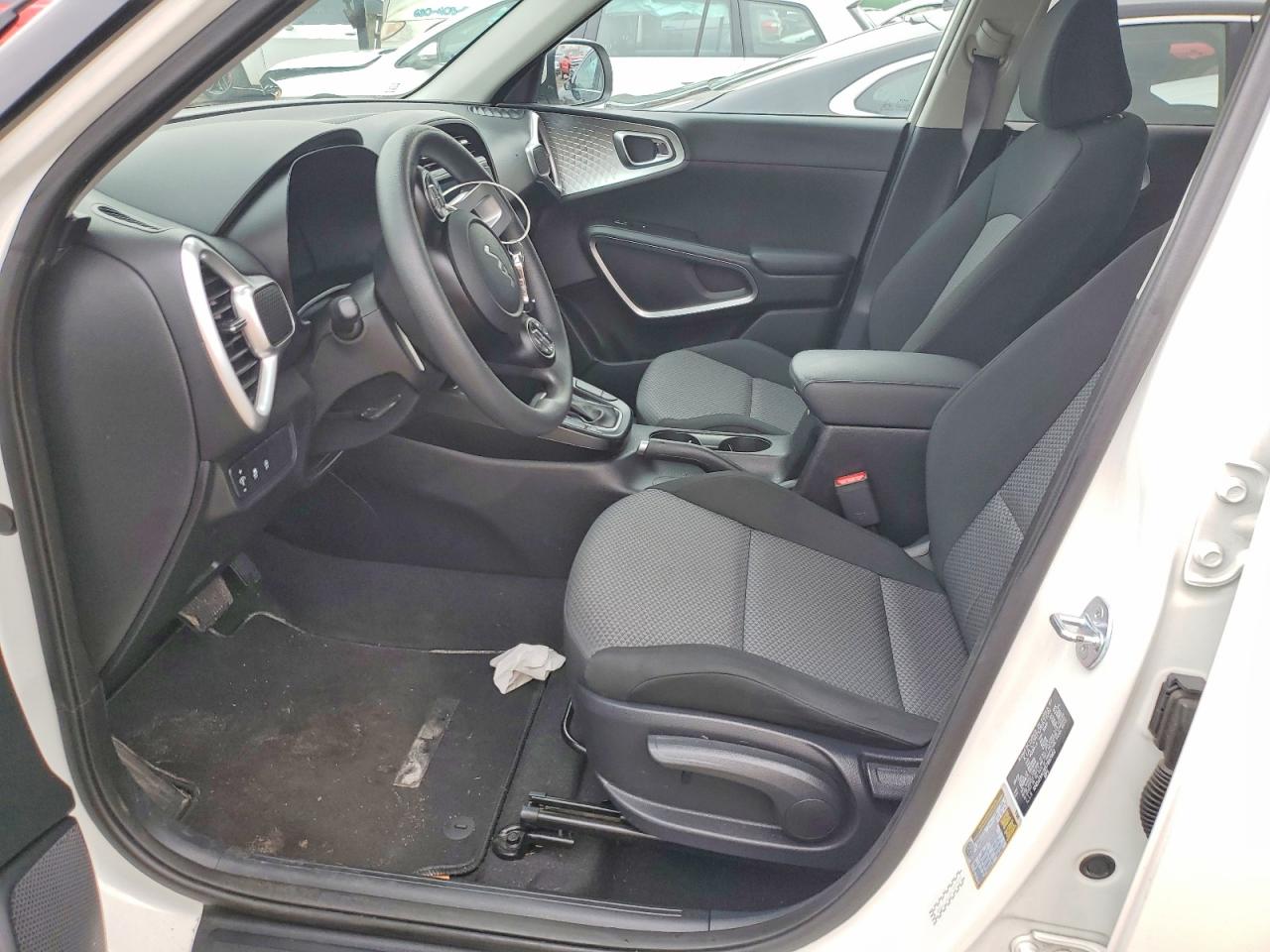 2024 KIA SOUL LX photo 13