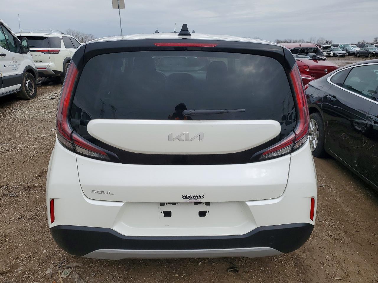 2024 KIA SOUL LX photo 11