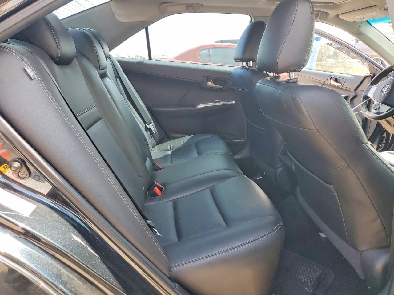 2014 TOYOTA CAMRY SE photo 28