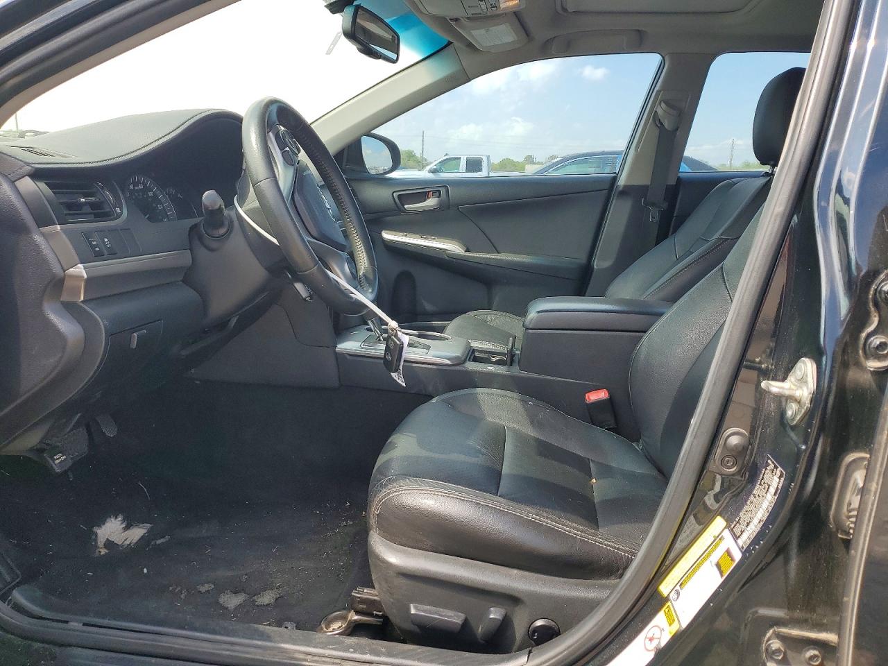 2014 TOYOTA CAMRY SE photo 19