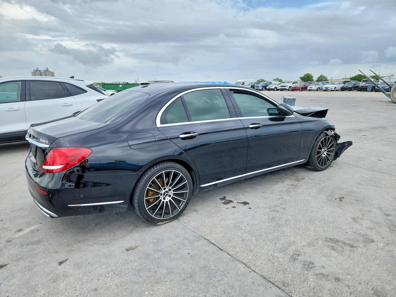 2018 MERCEDES-BENZ E 300 4MATIC photo 5