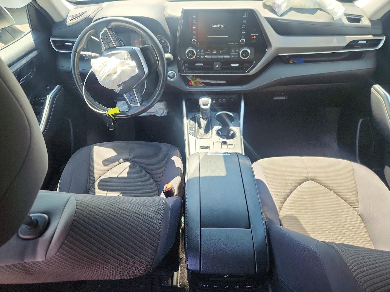 2022 TOYOTA HIGHLANDER LE photo 15
