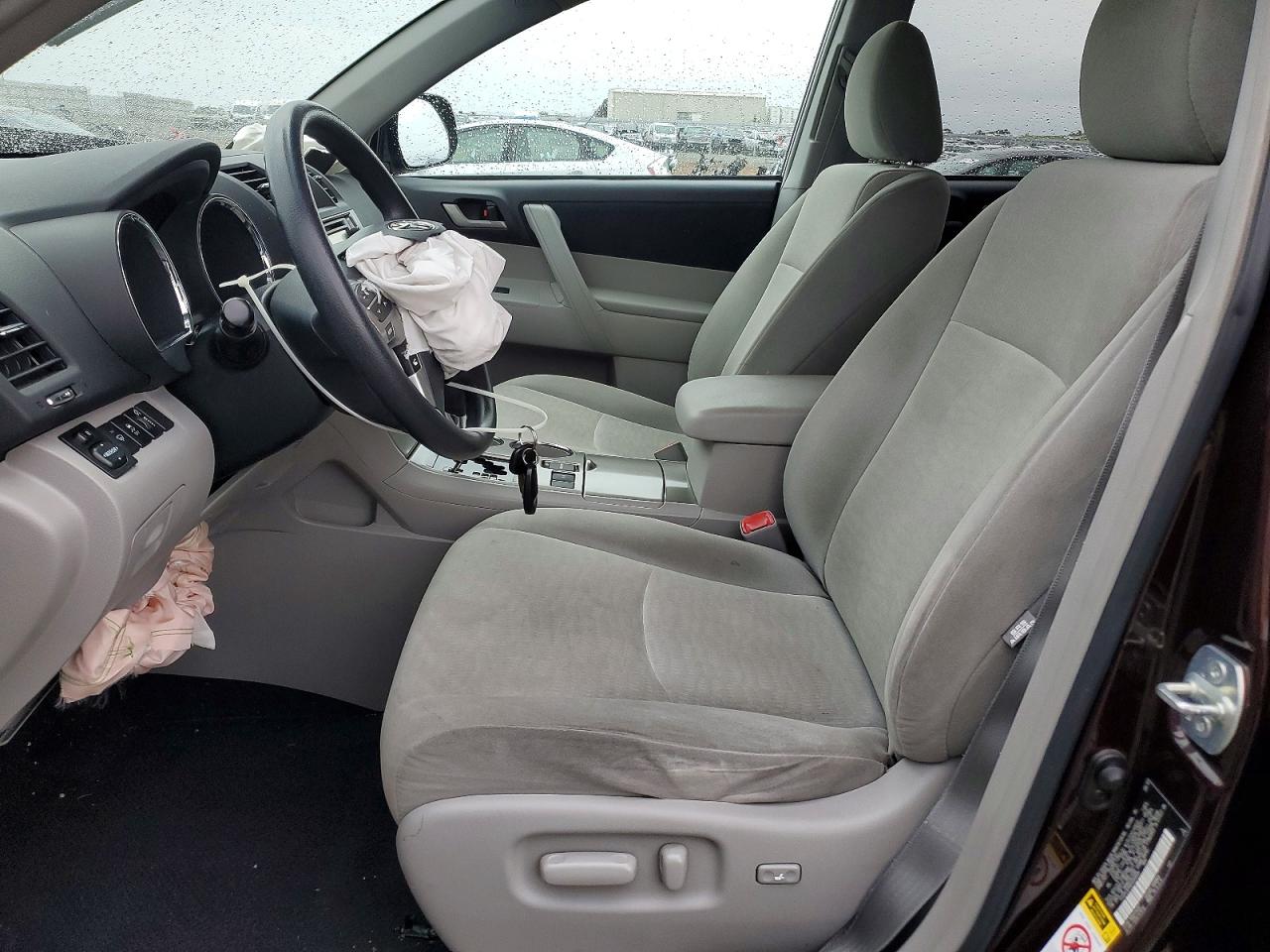 2013 TOYOTA HIGHLANDER PLUS photo 19