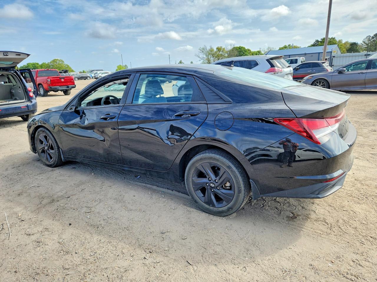 2023 HYUNDAI ELANTRA SEL photo 3