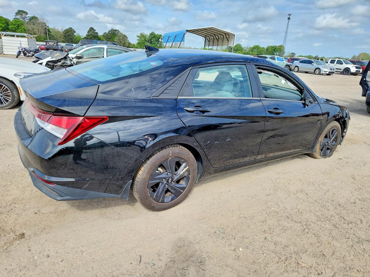 2023 HYUNDAI ELANTRA SEL photo 5