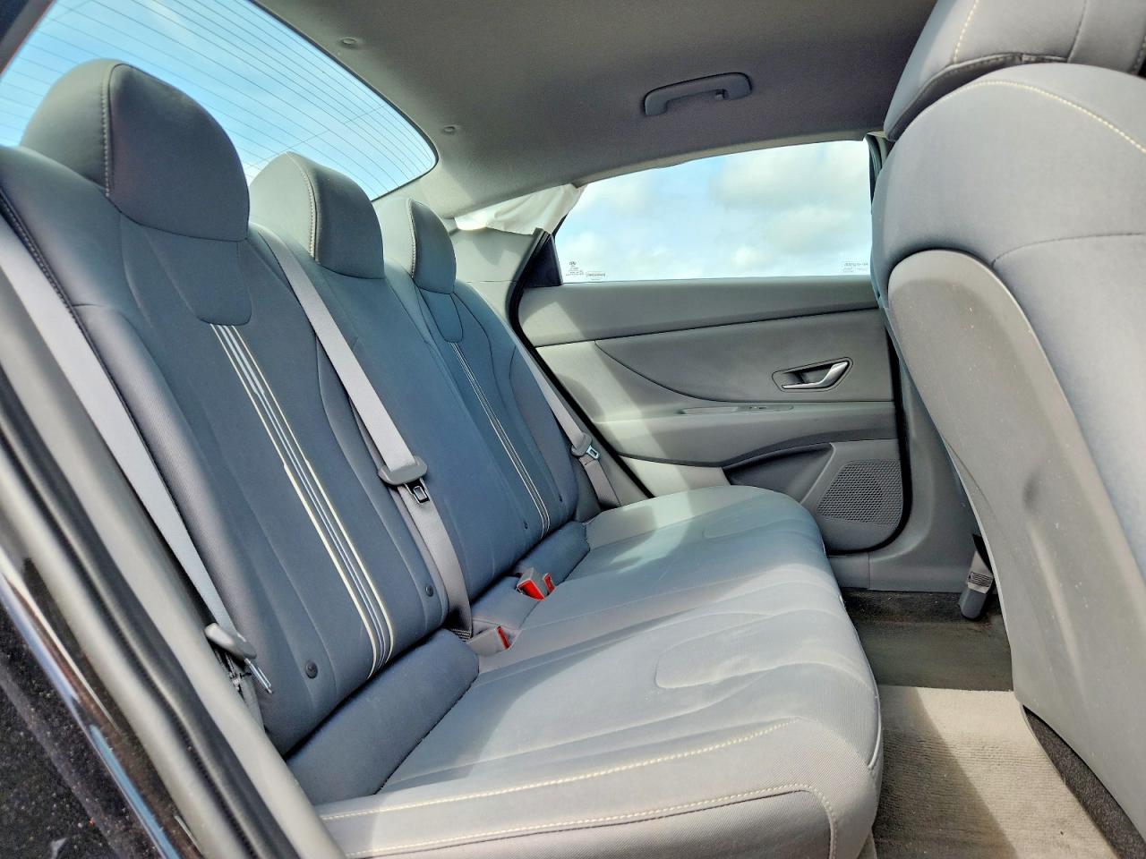 2023 HYUNDAI ELANTRA SEL photo 19