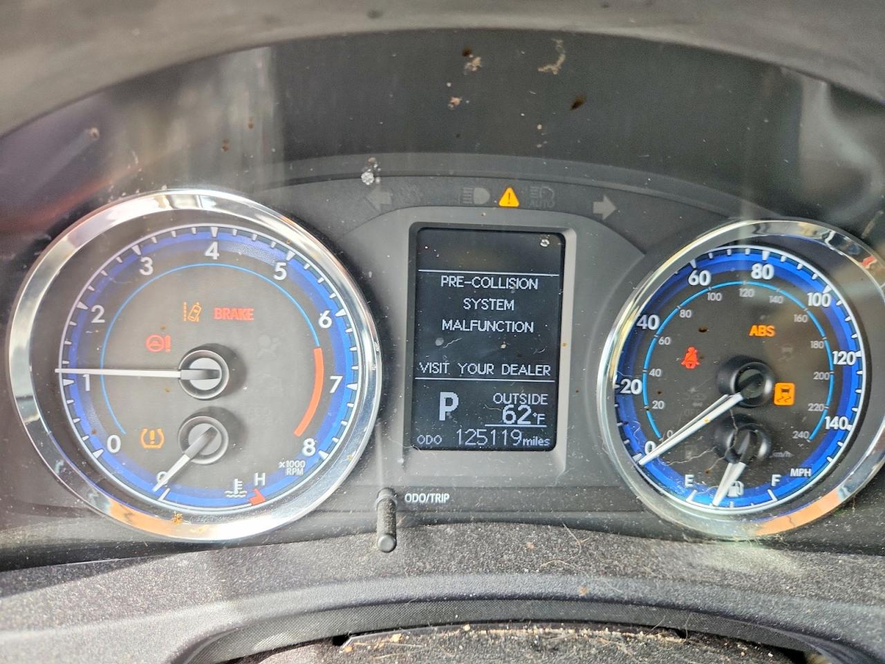 2017 TOYOTA COROLLA L photo 17