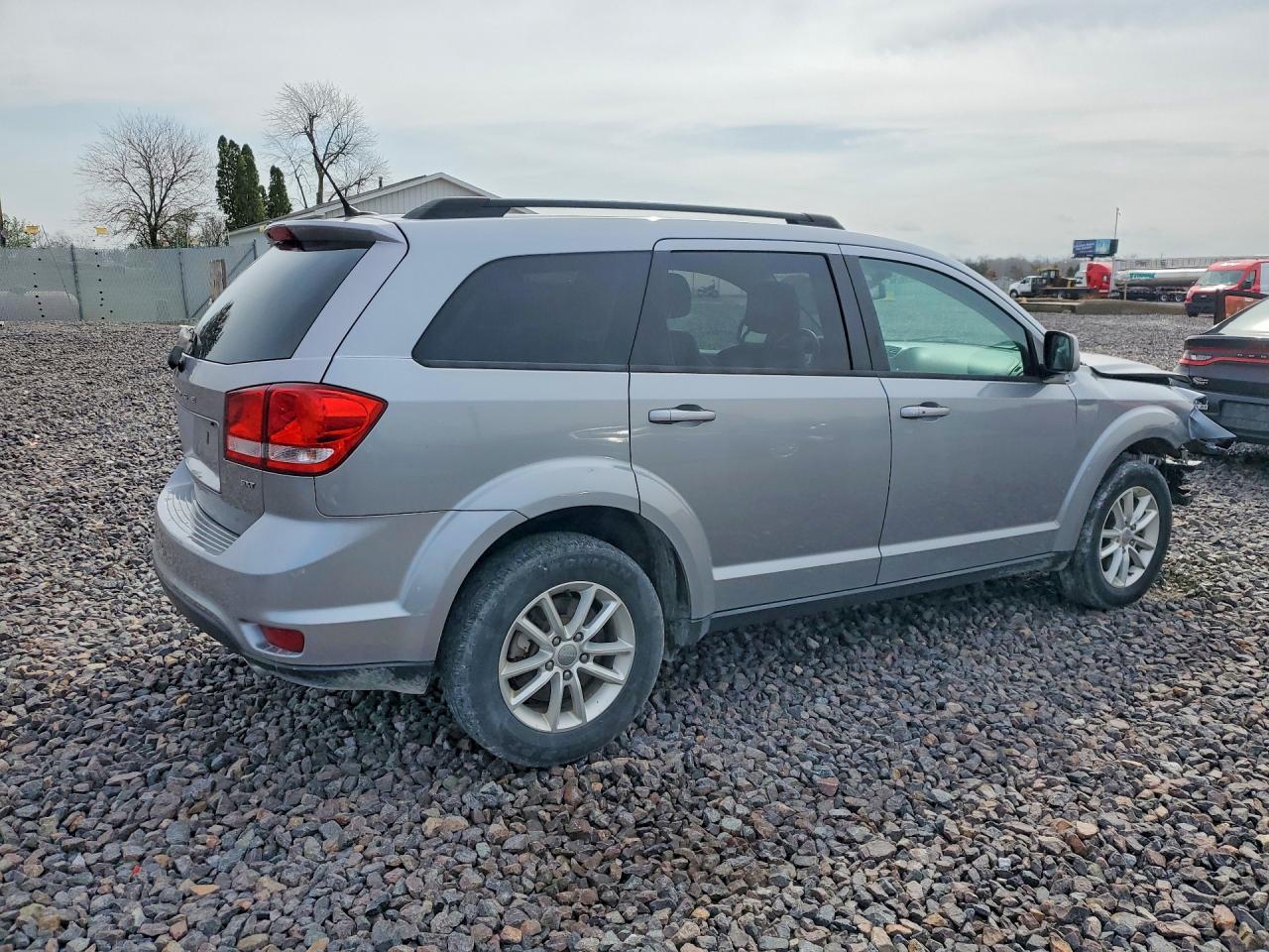 2015 DODGE JOURNEY SXT photo 3