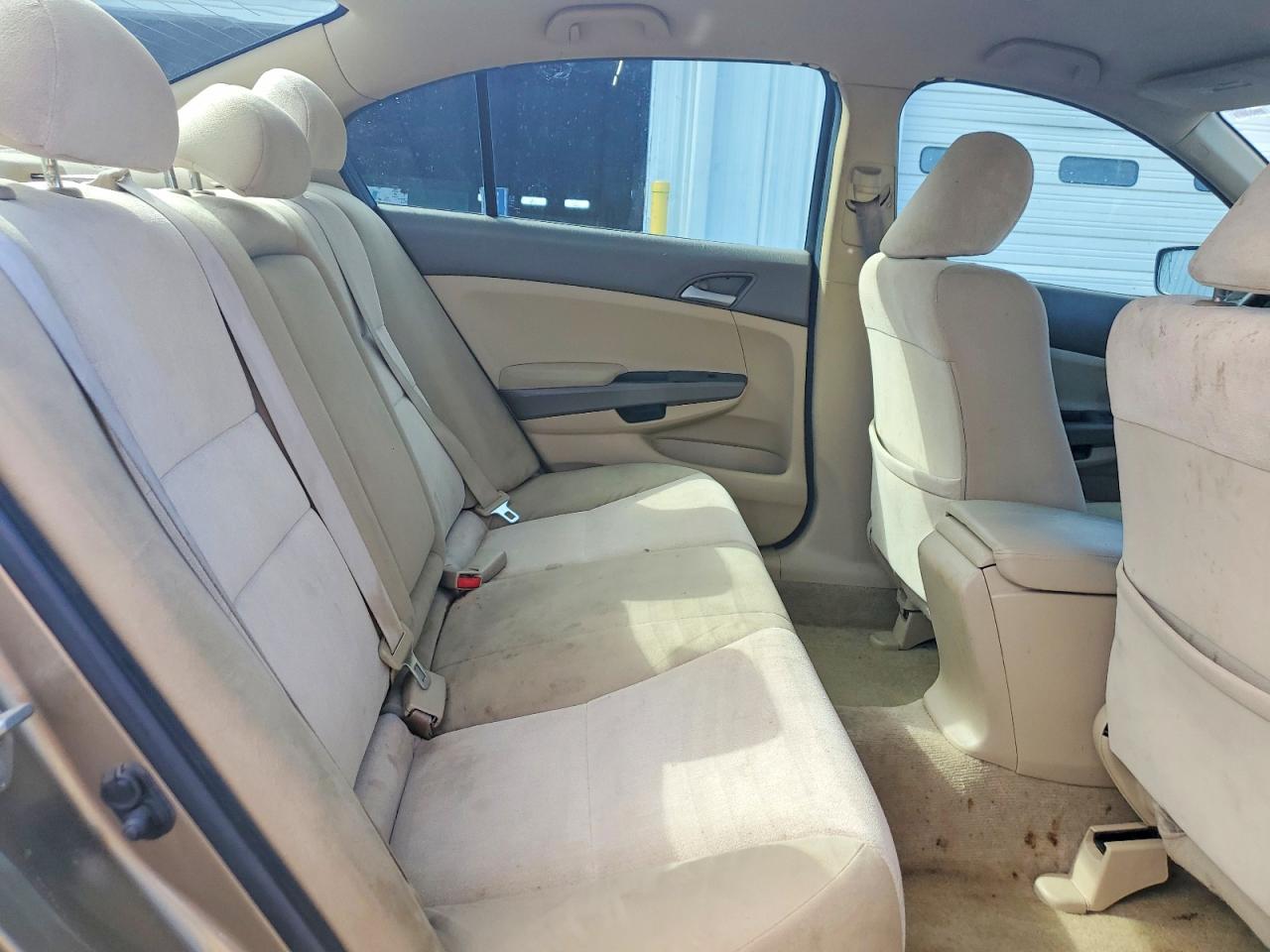 2010 HONDA ACCORD LX photo 28