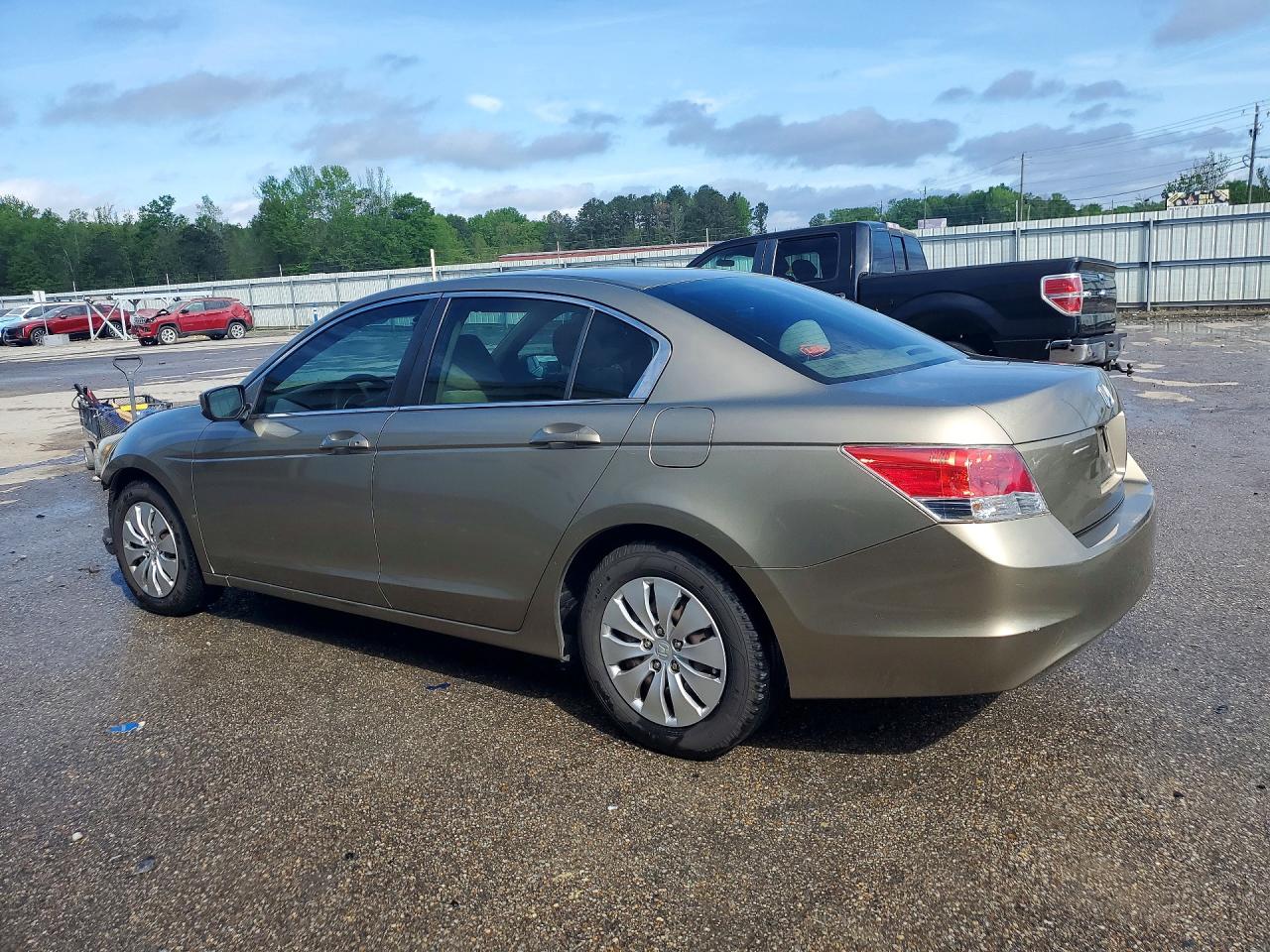 2010 HONDA ACCORD LX photo 4