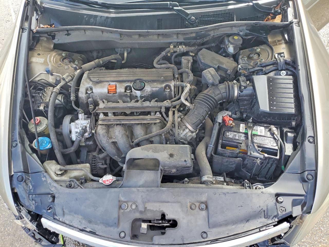 2010 HONDA ACCORD LX photo 31