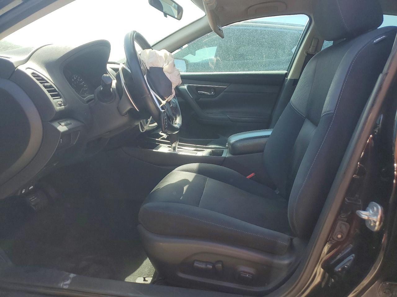 2017 NISSAN ALTIMA 2.5 SR photo 13