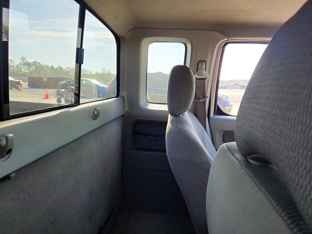 2004 NISSAN FRONTIER XE-V6 DESERT RUNNER photo 19