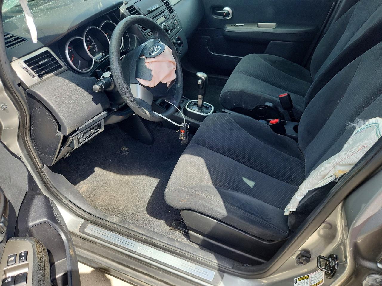 2011 NISSAN VERSA 1.8 S photo 7