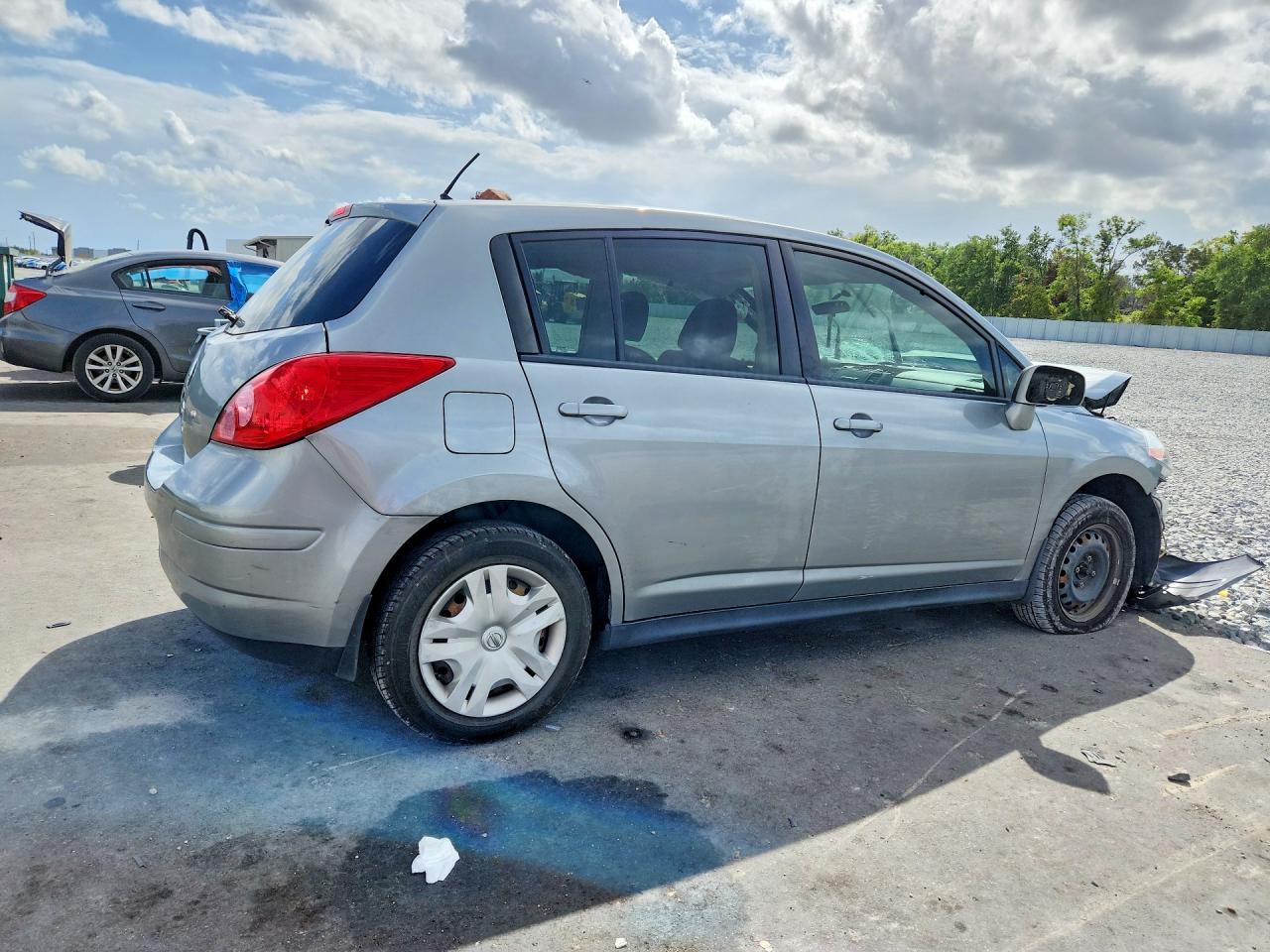 2011 NISSAN VERSA 1.8 S photo 3