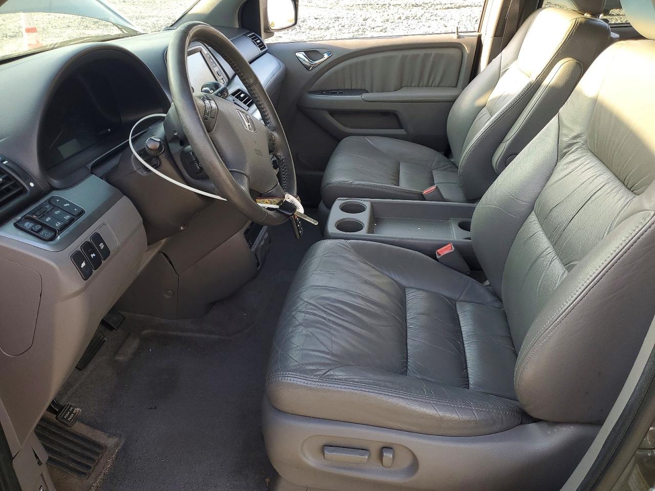 2010 HONDA ODYSSEY TOURING photo 19