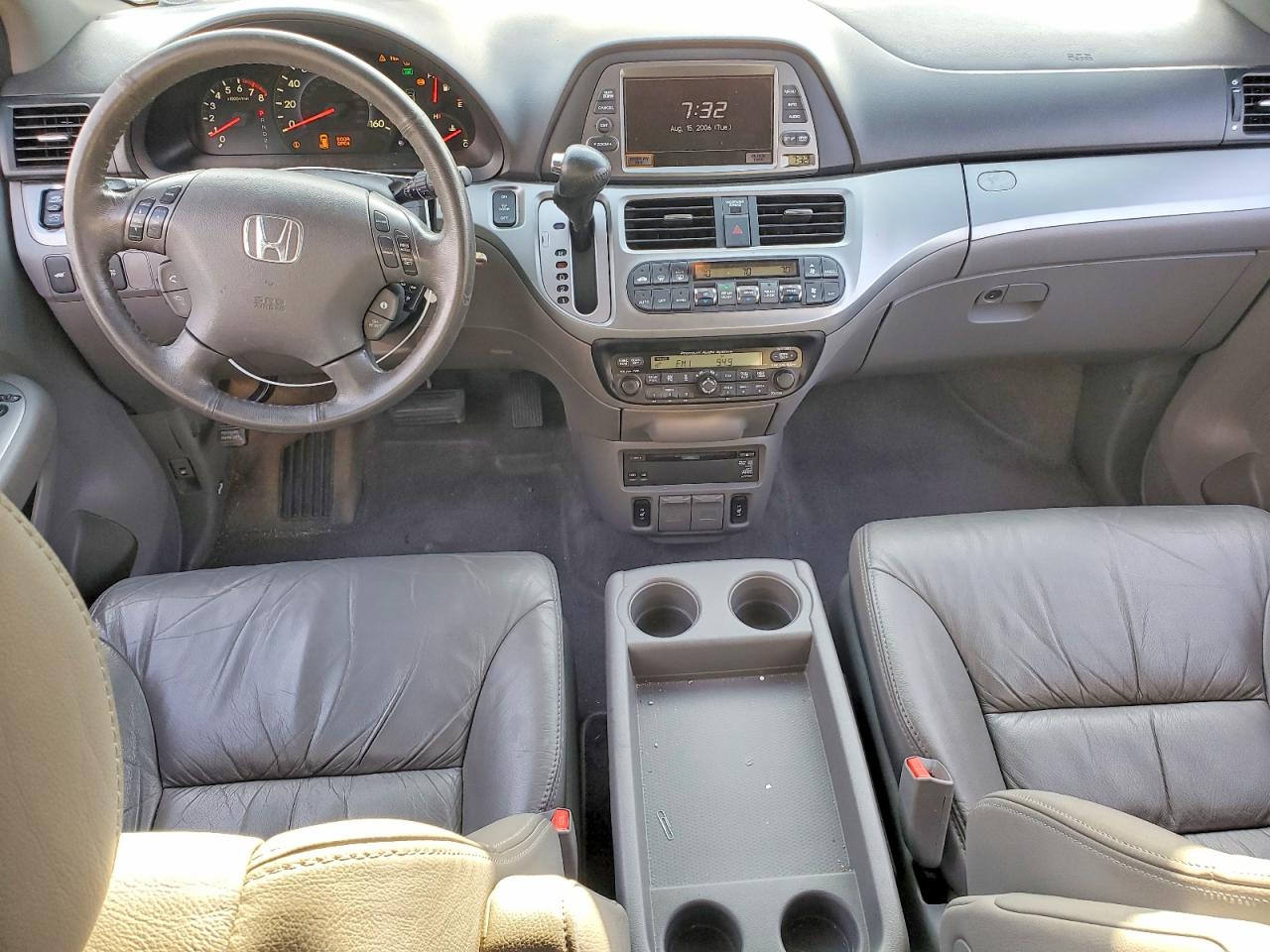 2010 HONDA ODYSSEY TOURING photo 22