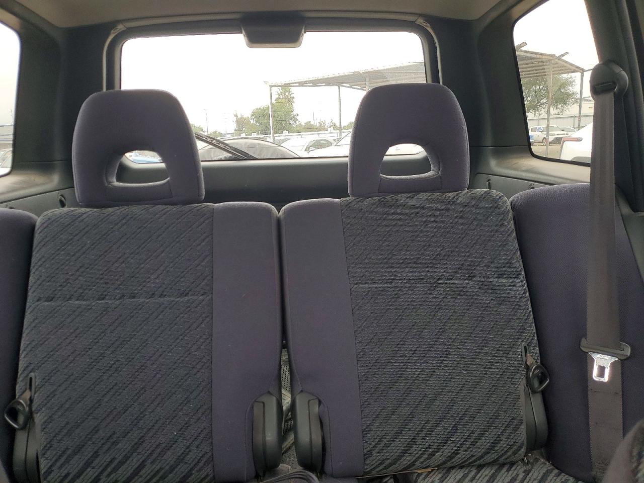2000 TOYOTA RAV4 BASE photo 28