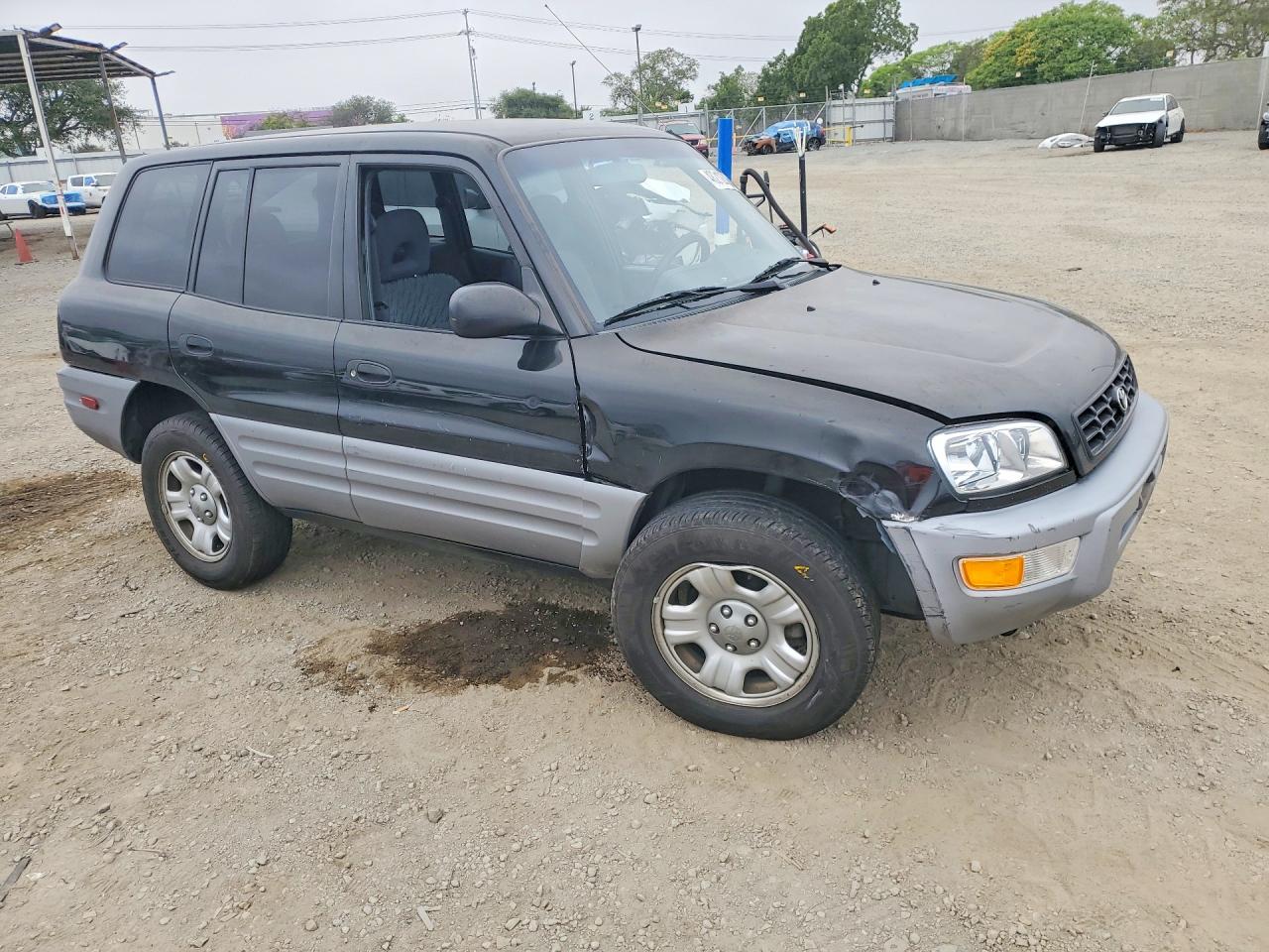 2000 TOYOTA RAV4 BASE photo 10
