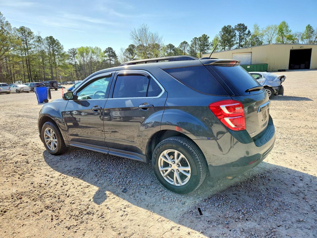2017 CHEVROLET EQUINOX LT photo 3