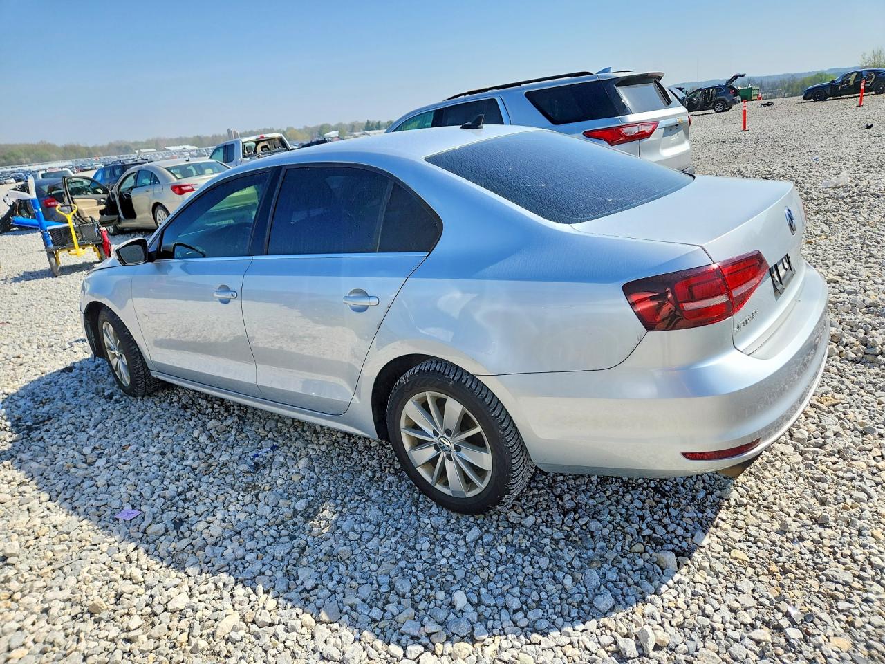 2016 VOLKSWAGEN JETTA SE photo 3