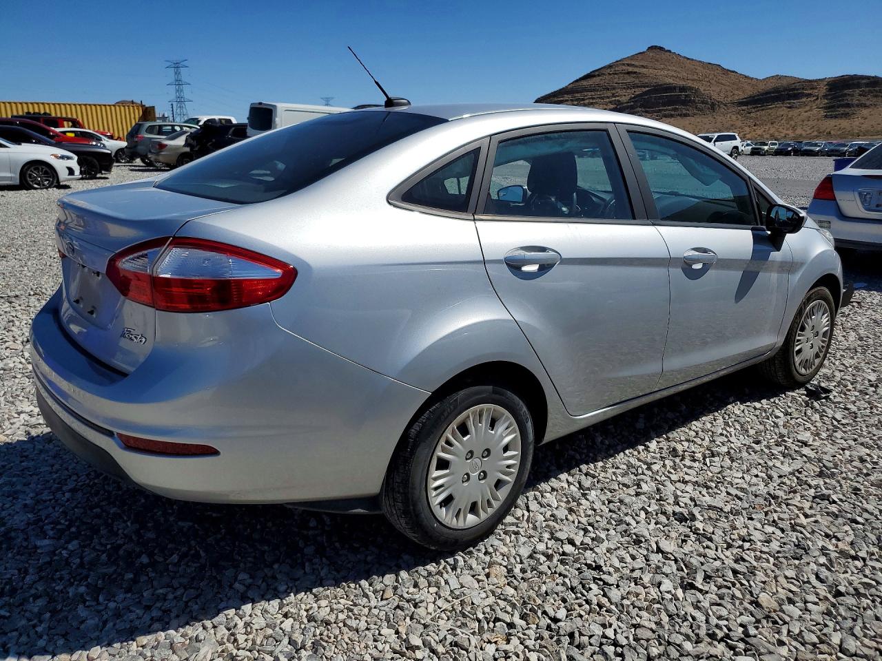 2018 FORD FIESTA S photo 3