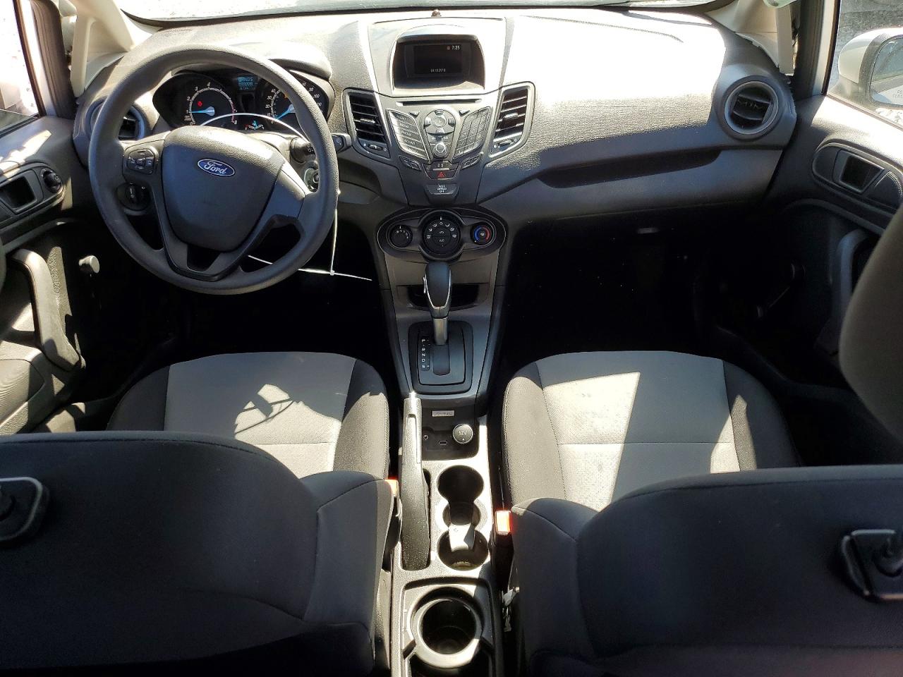 2018 FORD FIESTA S photo 8