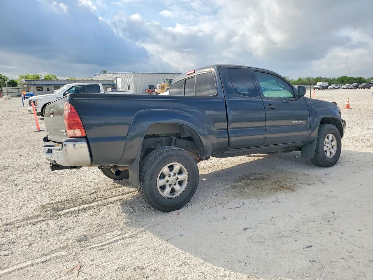 2005 TOYOTA TACOMA PRERUNNER V6 photo 5