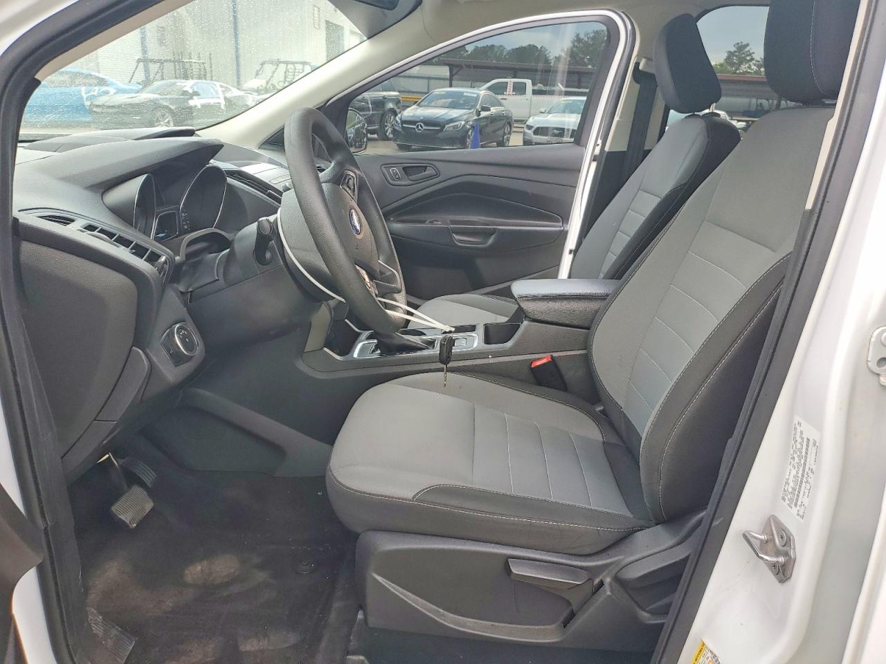 2019 FORD ESCAPE S photo 19