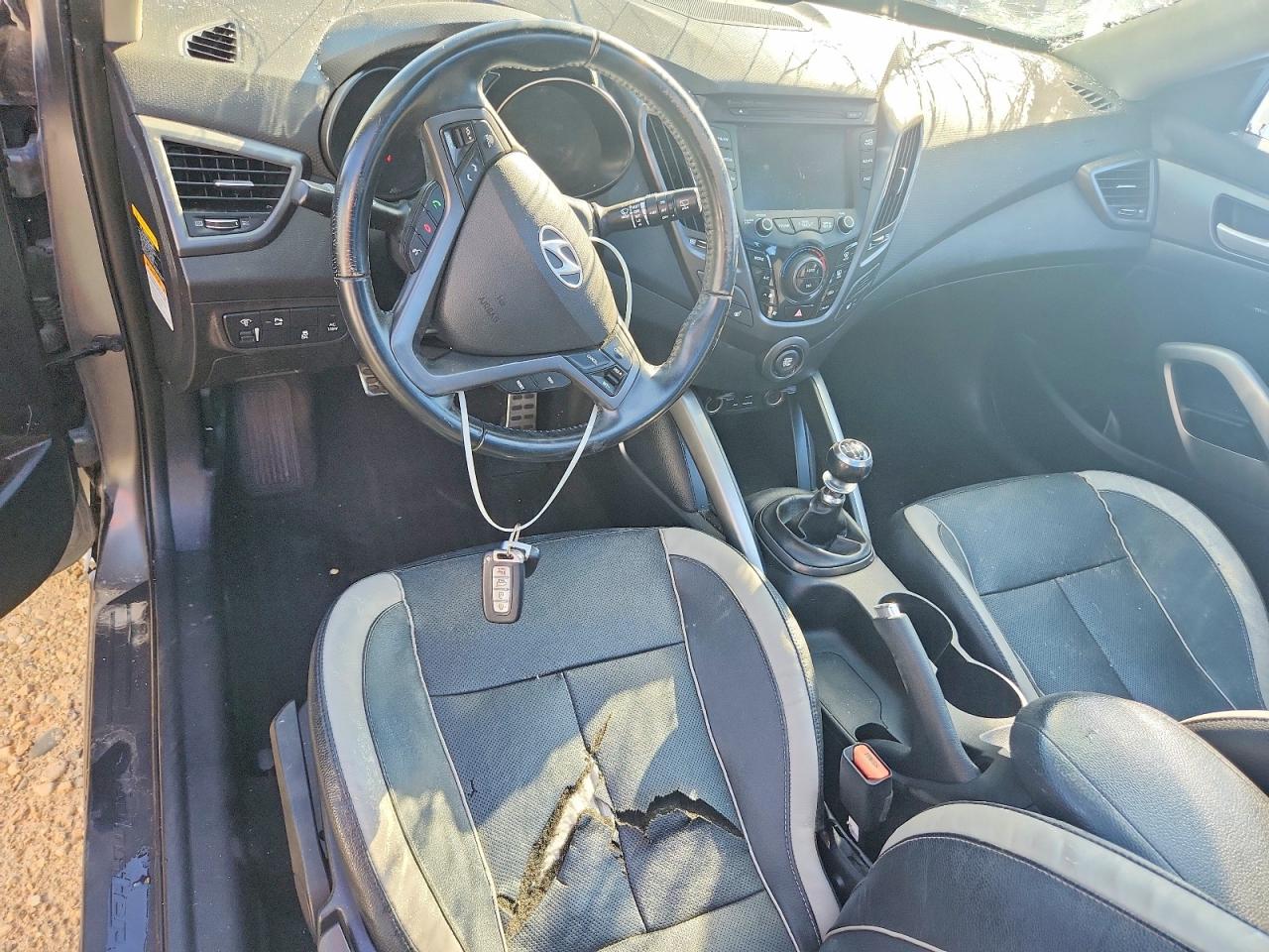 2015 HYUNDAI VELOSTER TURBO photo 15