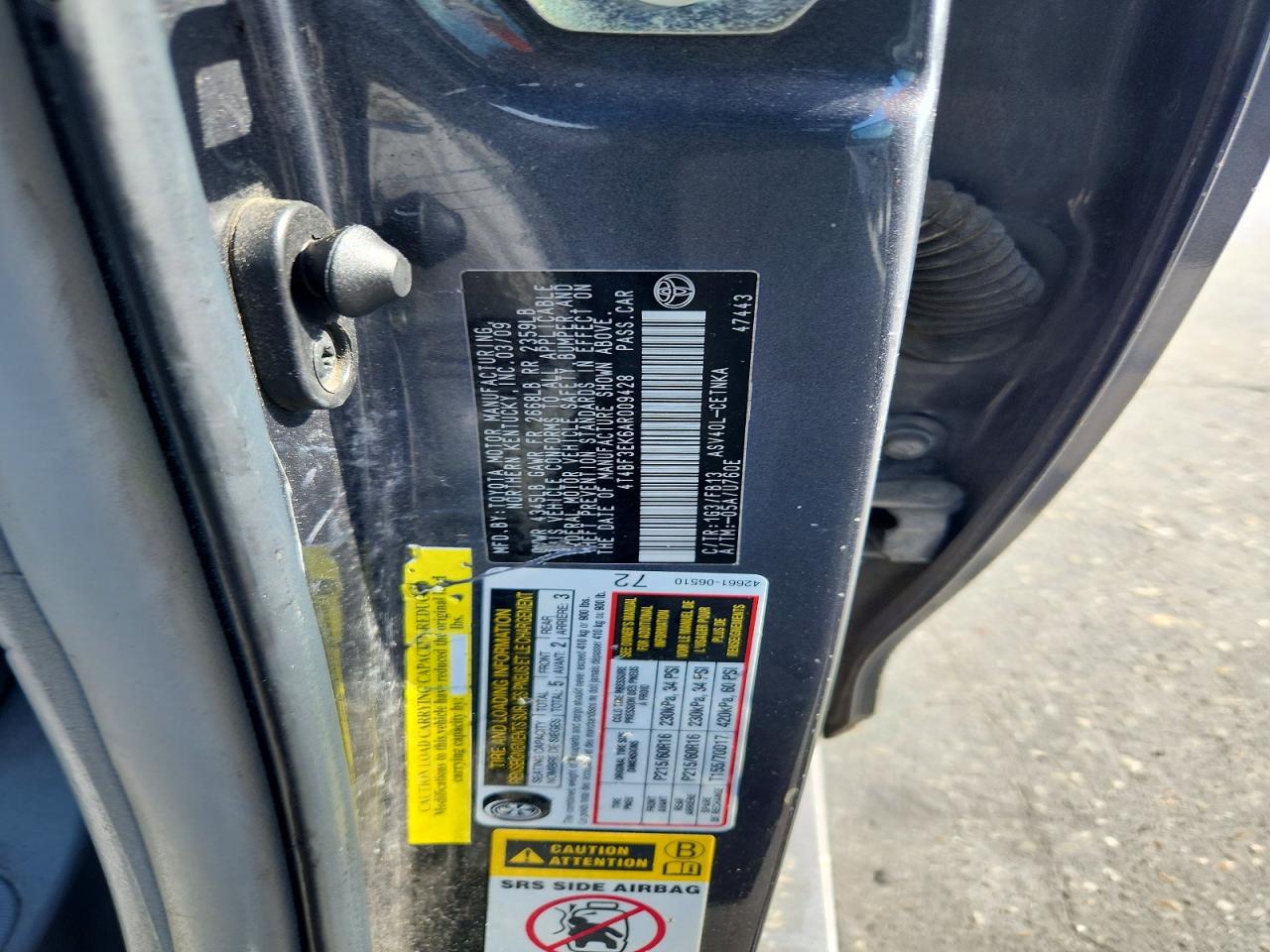 2010 TOYOTA CAMRY LE photo 23