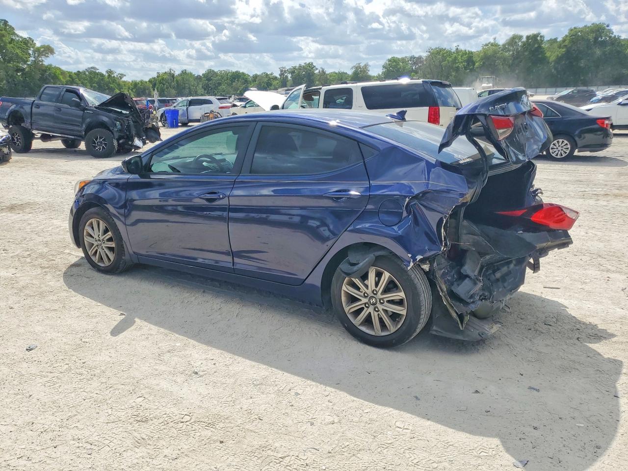 2014 HYUNDAI ELANTRA SE photo 2